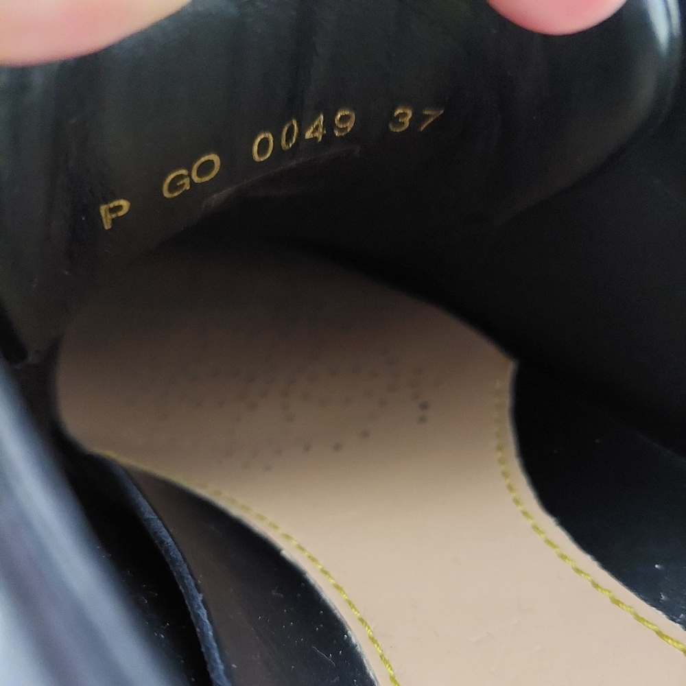 Louis Vuitton Leather Sneakers Sz 7 - Picture 11 of 11